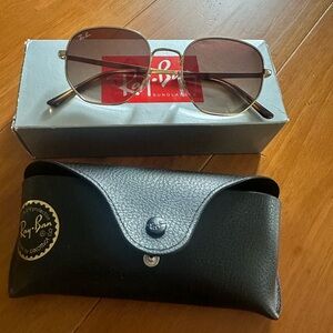 Ray-Ban RB3682 Gold and gradient brown sunglasses